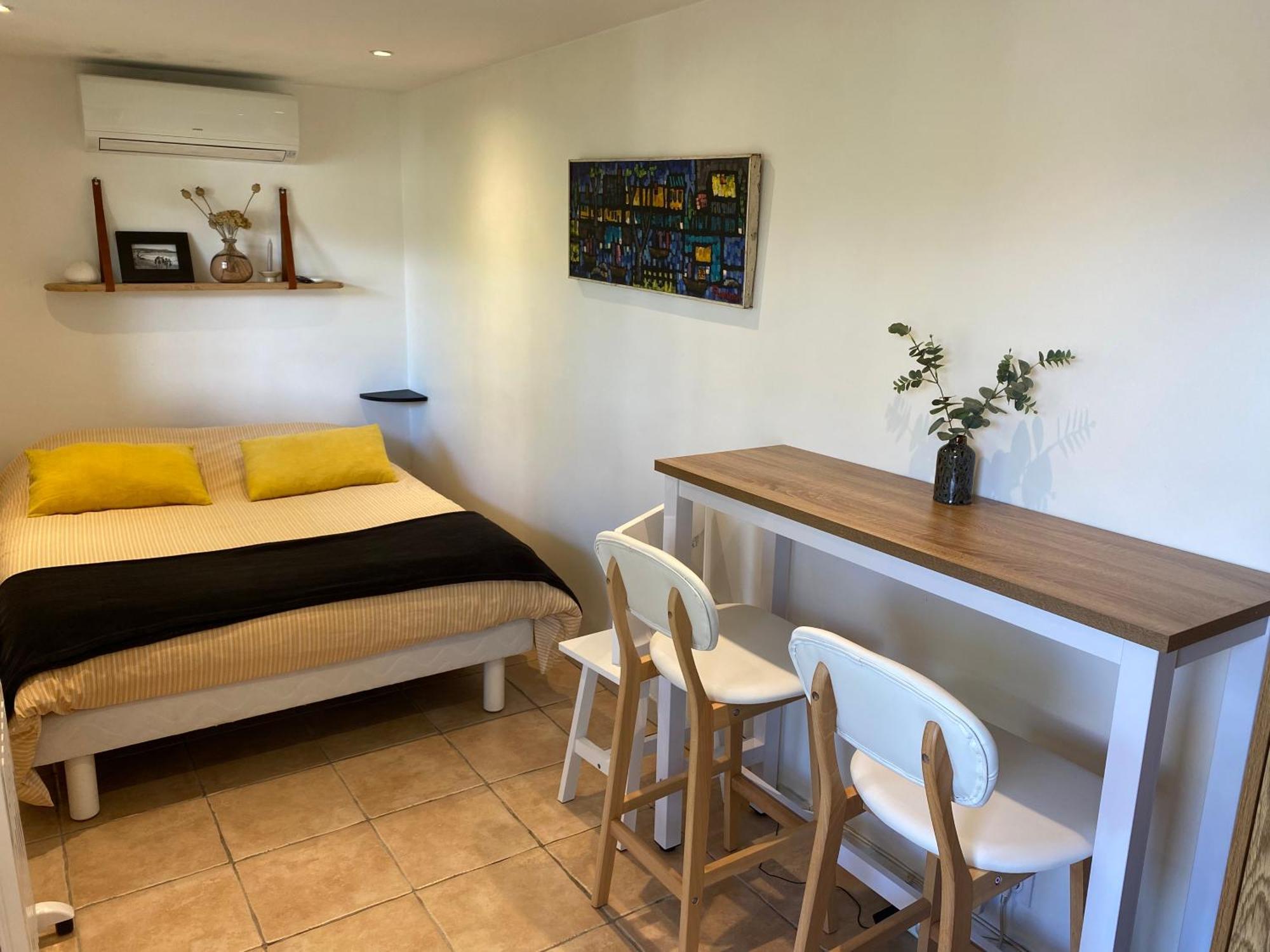 Petite chambre indépendante avec sdb, clim et parking privé Niza Exterior foto